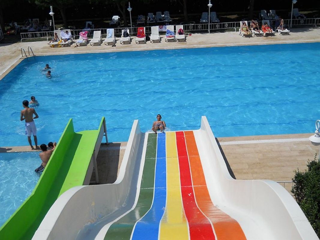 Hold Up 300kg Water Park Slide Amusement Water Park Rides