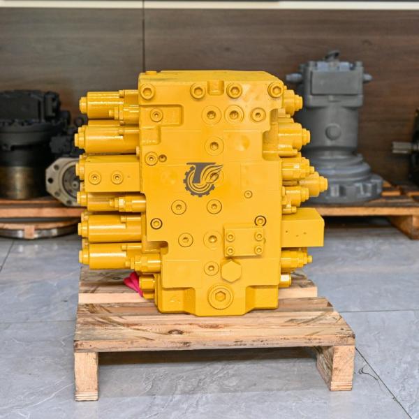 Hyundai R210LC-7 31N6-10110 R210-7 KAWASAK KMX15NA 31N610110 MCV Professional