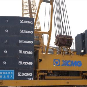 China Choose Used 300-ton Crawler Crane And Enjoy Peace Of Mind And Labor-saving Construction factory