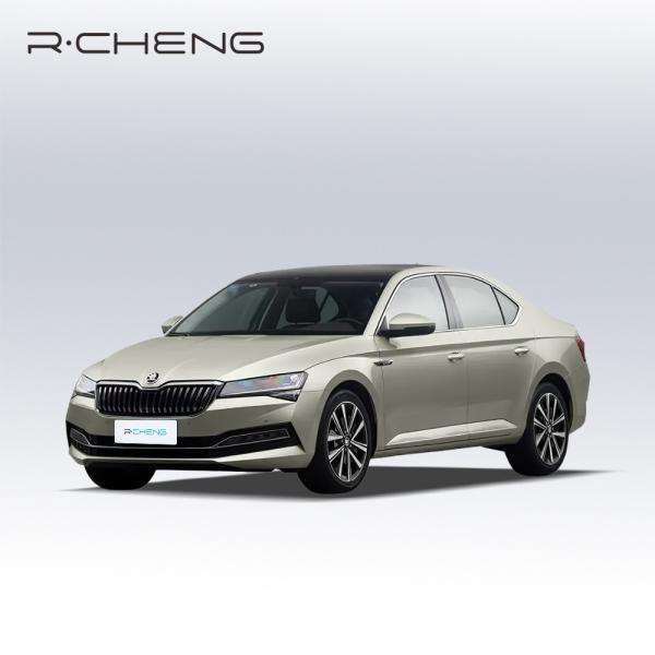 China Skoda Superb 2023 TSI330 DSG Sedan 4 Doors 5 Seats Max 210km/H Golden Color Cars factory