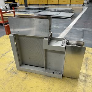 Copper Enclosed Plug-in Insulated Low-Voltage Busbars IP65 Rated Customizable