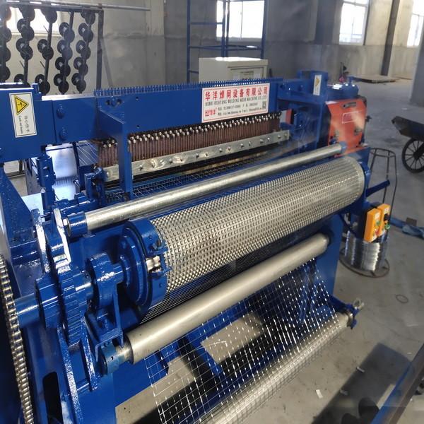 Huayang Antiacid Roll Mesh Welding Machine , Wire Dia 2.6mm Stainless Welding