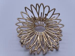China Exquisite Polished Metal Hair Claw Clips For Thick Hair Daily Styling factory