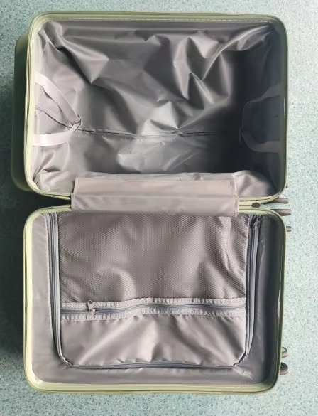 Lightweight Multifunctional Green Spinner Luggage with Eco-Friendly Soft Handle and Waterproof Luxury Carry-on Travel Bag