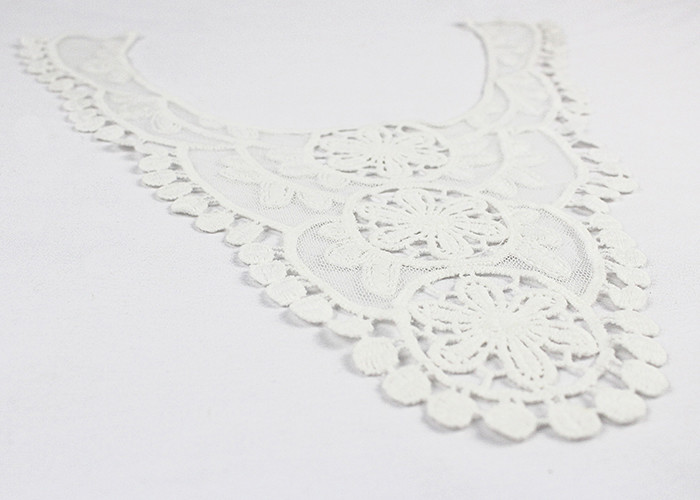 White Lace Flower Appliques Collar With Cotton Water Soluble Nylon Embroidered