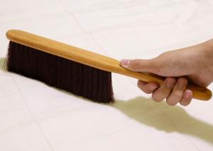 China Puting Cleaning Brush soft bed sheets sofa hotel family clothes cleaner tools wooden handle customized factory