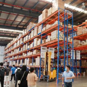 China 1500kg / Level Metal Shelving Heavy Duty Warehouse Pallet Racking factory