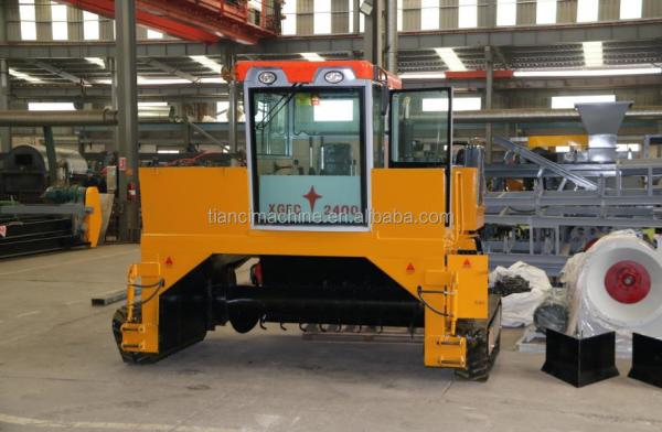 Diesel Crawler Type Compost Turner Machine 500-1800m3/h Capacity Organic Manure