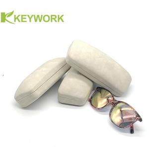 China Grayish White Clamshell Metal Eyeglass Case Oversized Optical Sunglass Eyeglasses Case factory