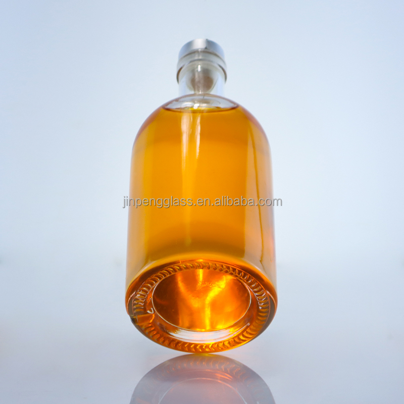 Customized logo and cap 750ml glass liquor bottle for rum gin vodka Custom cork top