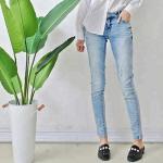 Bulk order china cheap price branded women jeans light blue fancy design ladies