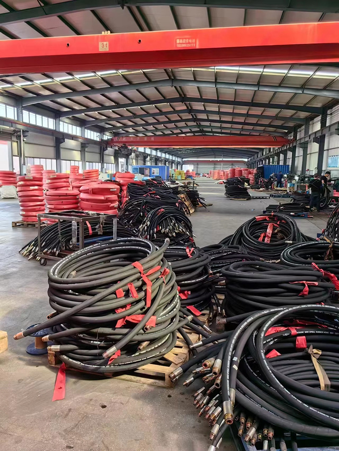 Suction Hydraulic Oil Hose Customized With Synthetic Rubber Material