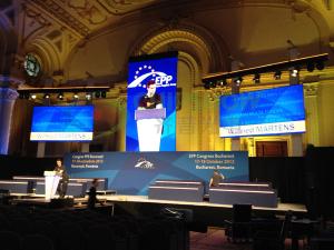 China Die Casting Aluminum 3.91mm Rental Led Video Wall Full Color Led Display Screen factory