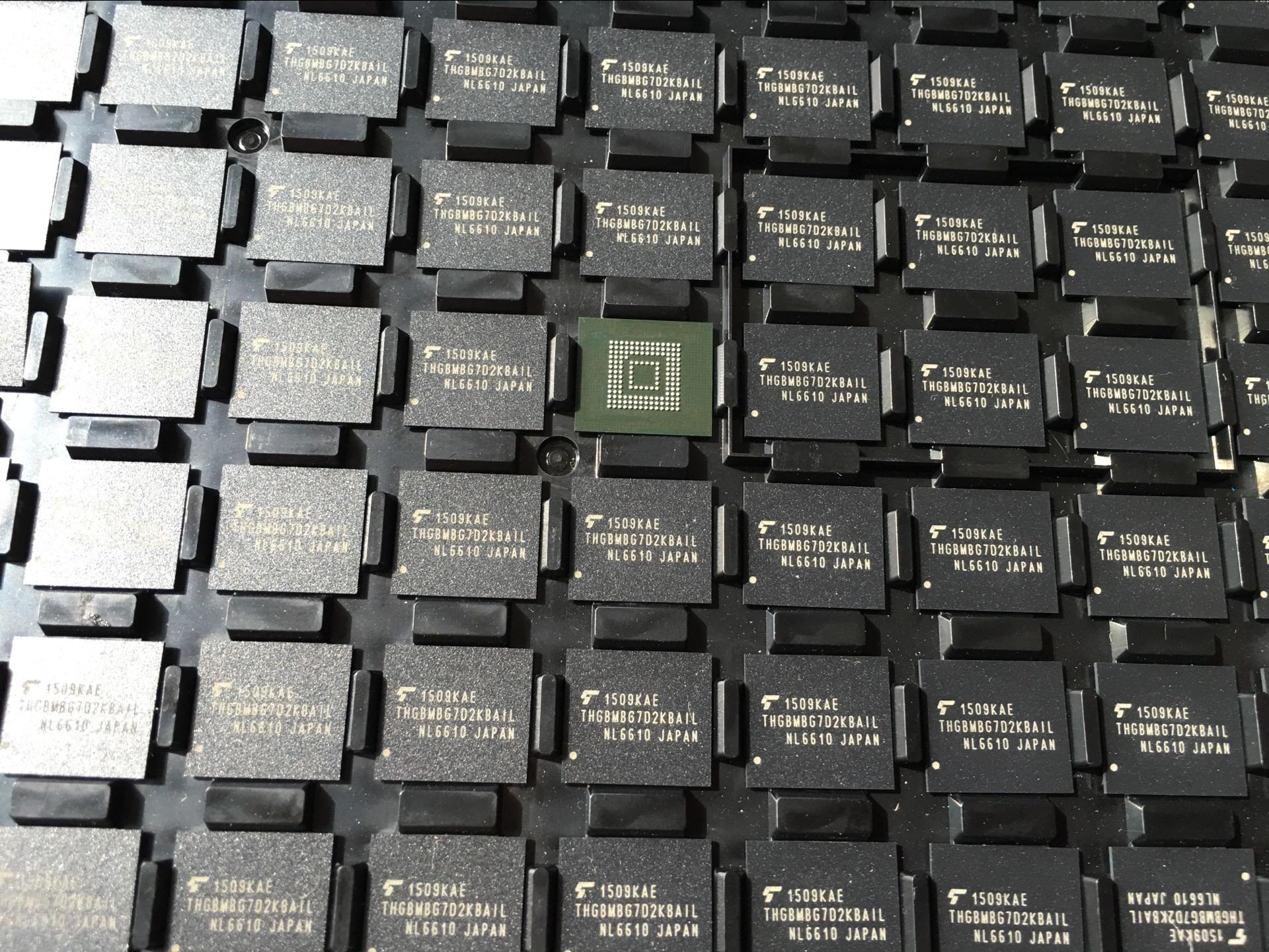 China THGBMBG702KBAIL Semiconductor BGA Integrated Circuits IC factory