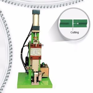 China Semi-Auto Nylon Zipper Cutting Machine with 4000pcs/18cm/H Output 0.05KW Power and 220V Voltage for Garment and Bag Industries factory