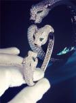C Cheetah bracelet - showing the charm of courage, naughty or docile .18K gold