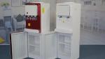 Korean Style Floor Standing Water Dispenser Strong Refrigeration With 2 Or 3