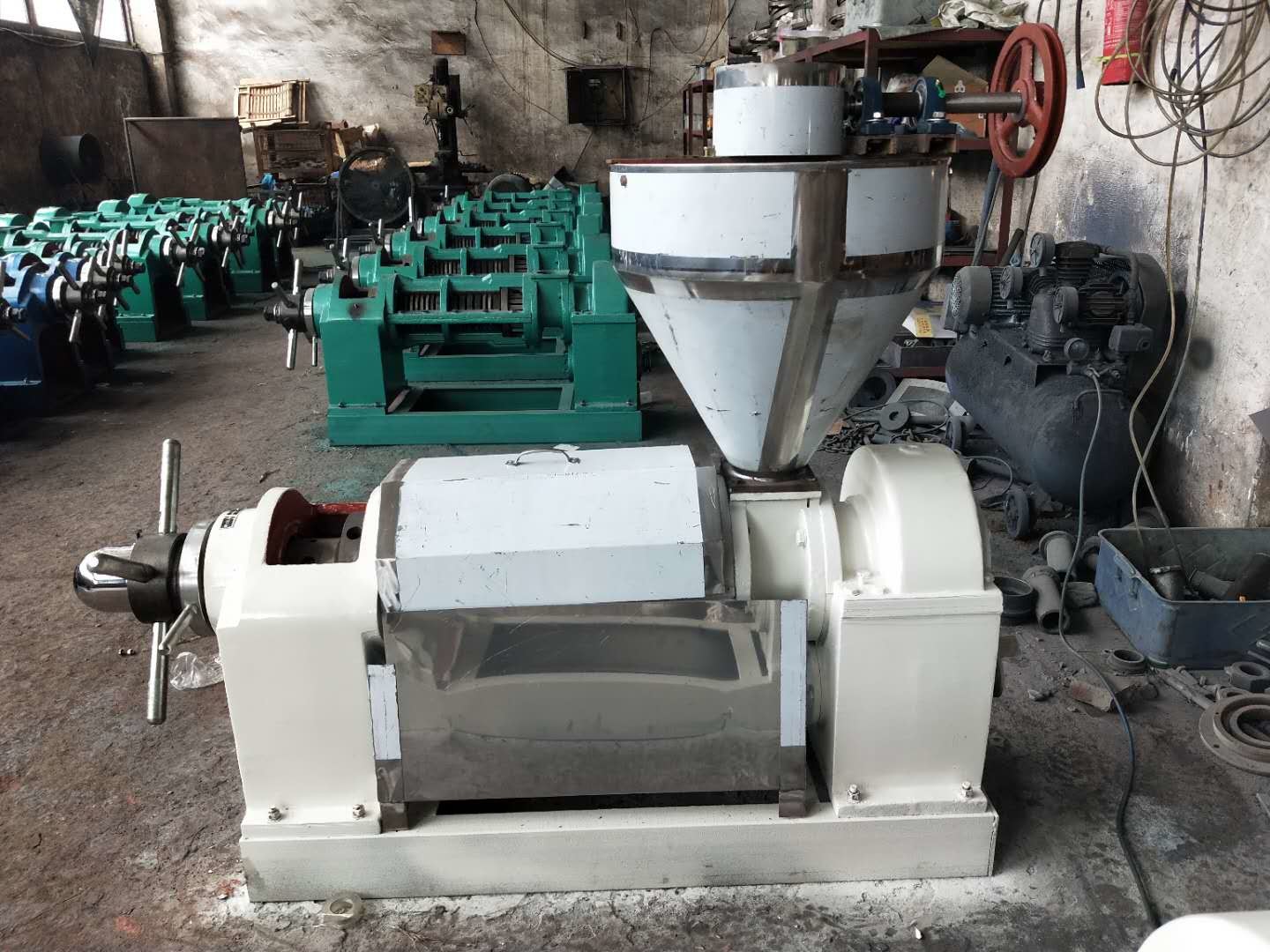 Sesame Commercial Electric Oil Press Machine Plant Refinery For Various Raw Materials