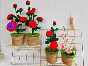 China New Creative Luxury Handmade Crochet Knitting Plants Flowers Handicraft Home Decorations Crochet Flower factory