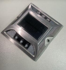 China 114*105*23mm Aluminum Alloy PC IP68 Solar Road Studs with -40C- 85C Working Temperature factory