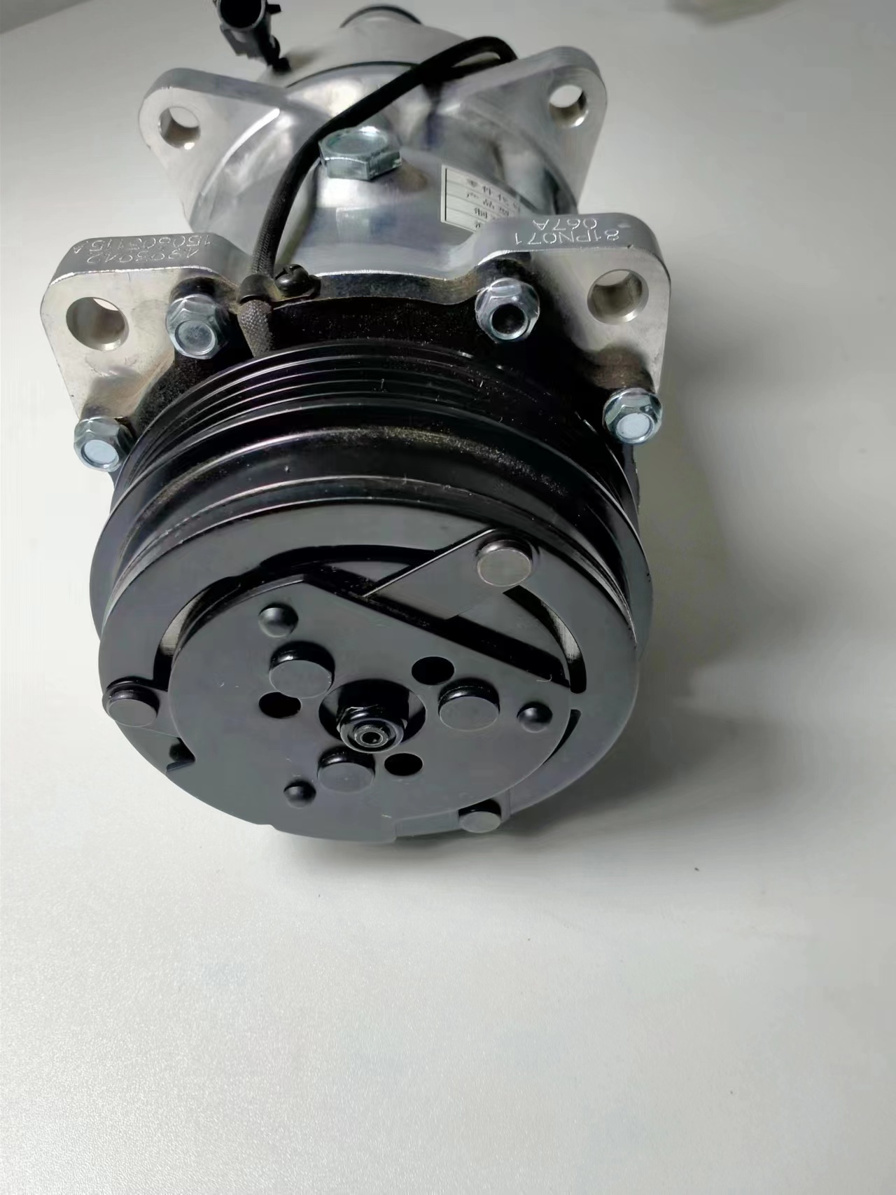 Diesel Engine Parts Water Pump C4891252 with Standard Size and OE NO. 4891252