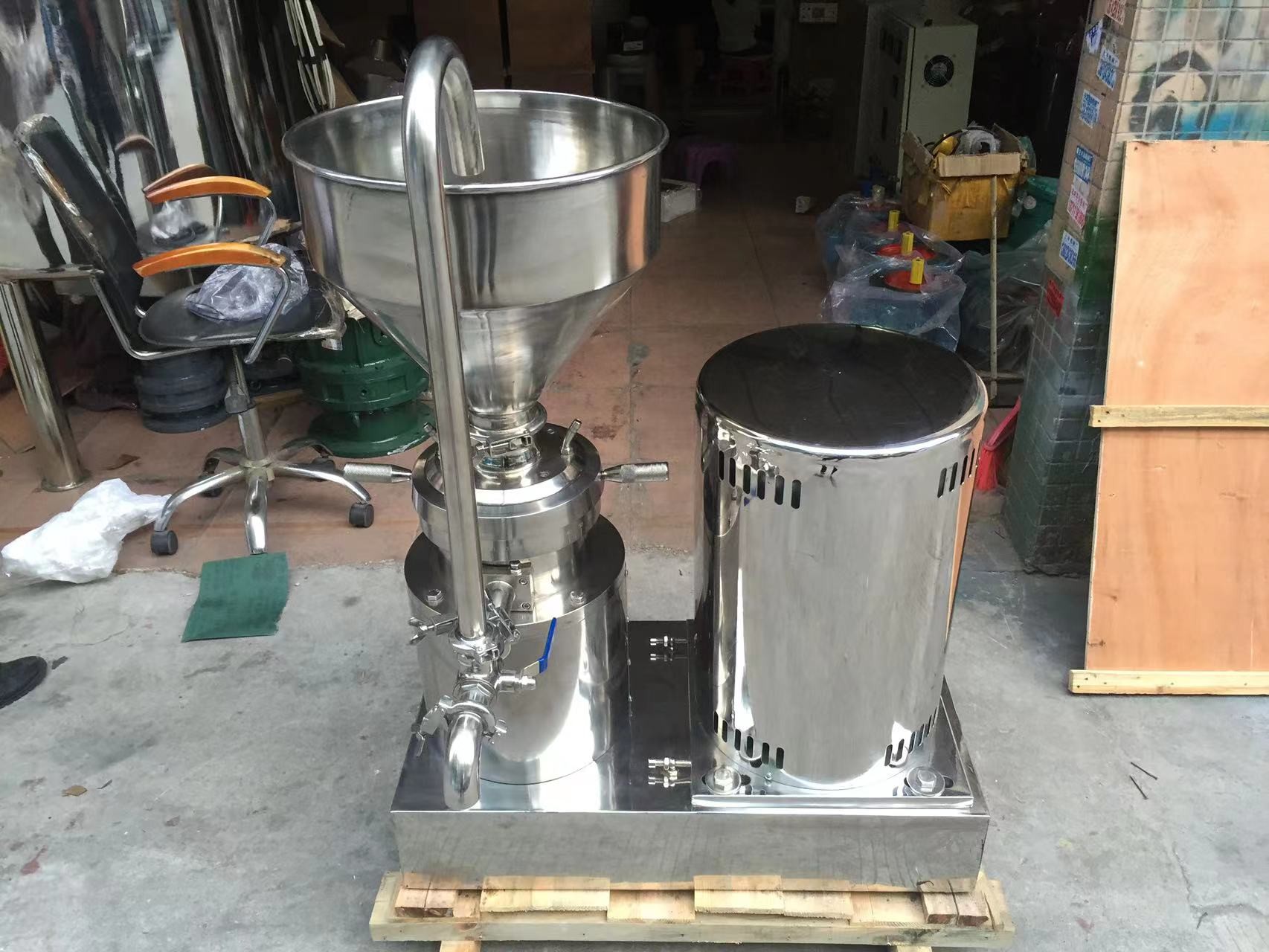 China Multifunctional Dry Powder Mixing Machine 5.5/7.5KW Practical factory
