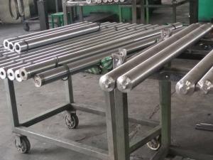 China Cylinder Hydraulic Piston Rods Carbon Steel With High Yield Strength factory