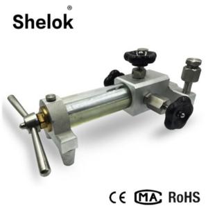 China Pneumatic hand pump gas air pressure gauge calibration machine factory