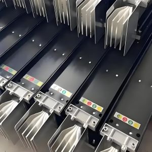 China Dense Busduct Plug In 400A-6300A Electrical Busbar Trunking factory