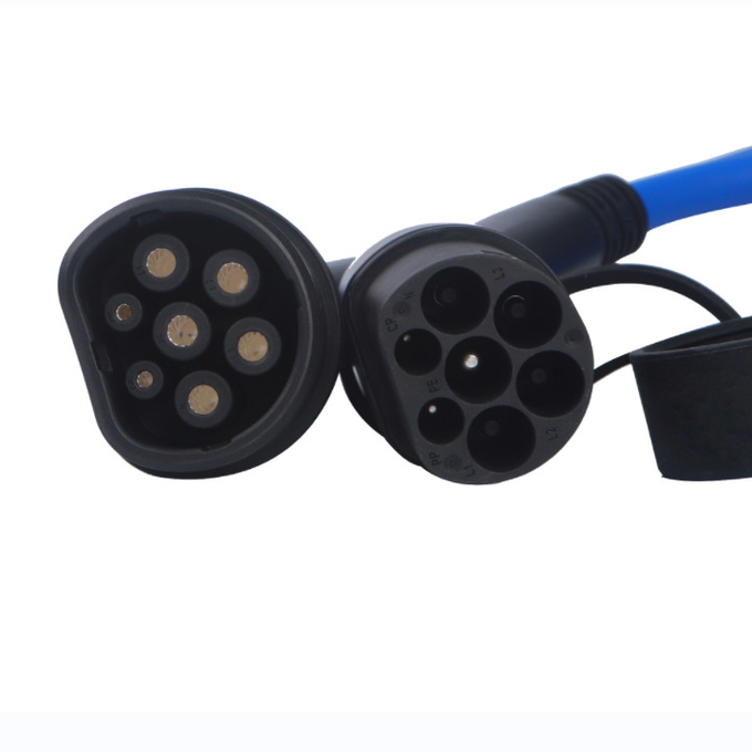 TPE ABS TPU AC EV Charger IEC 62196 7kw Type 2 EU Charger