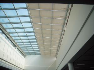 China Tension Blackout Shades Heat Resistance Skylight Roof System factory