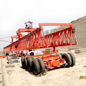 China 5m/Min Traveling 100T Concrete Box Girder Launcher Crane factory