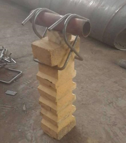 ISO9001 2008 Certified Light Yellow Melting Alumina Furnace Roof Refractory Anchor Brick