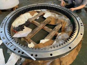 China 50Mn Turntable Ball Swing Bearing Excavator R922 LE982706001 factory