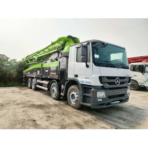 2014 Zoomlion 52m Concrete Pump Truck Mounted Semi Dry Hydraulic