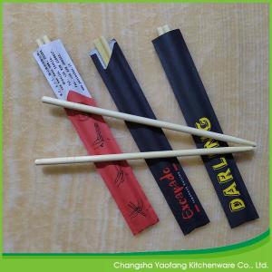 China Customized Disposable Round Bamboo Chopsticks 6.5*200 Mm With Semi Closed Sleeve factory