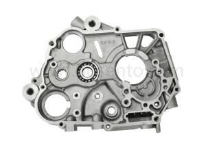 China Motorcycle Right Hand Crankcase with Bearings for Yinxiang YX140 factory