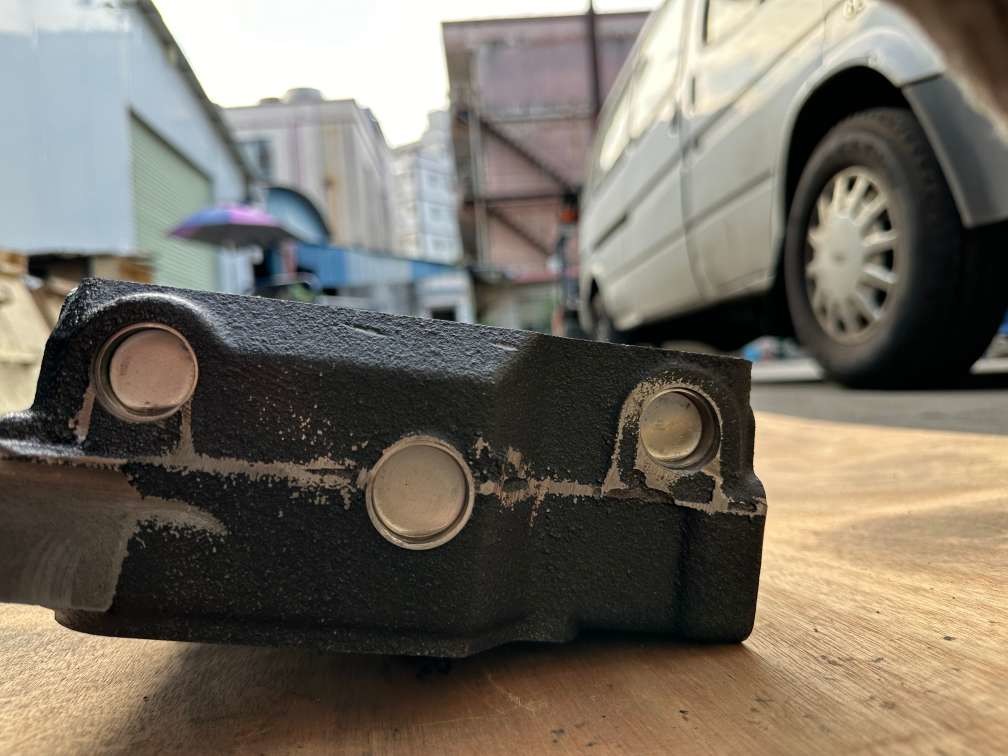 6144-11-1112 Komatsu Engine Cylinder Head Engine Model 4d94-2 Material Casting