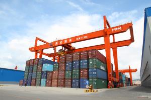 China RMG Rail Mounted Container Gantry Crane 45T Material Handling Crane factory