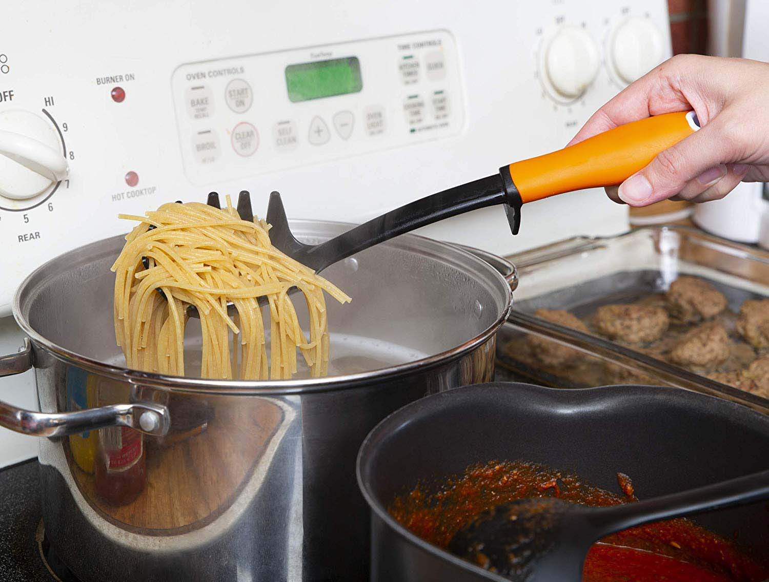Nonstick Cookware Kitchen Utensils German Kitchen Appliance with Durable Nylon PA66