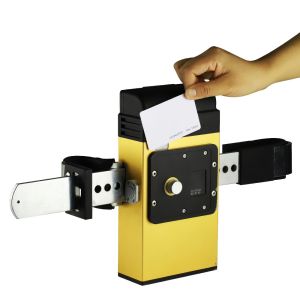 China Bluetooth Enabled Container GPS Tracker 27000mAh Attitude Monitoring on sale