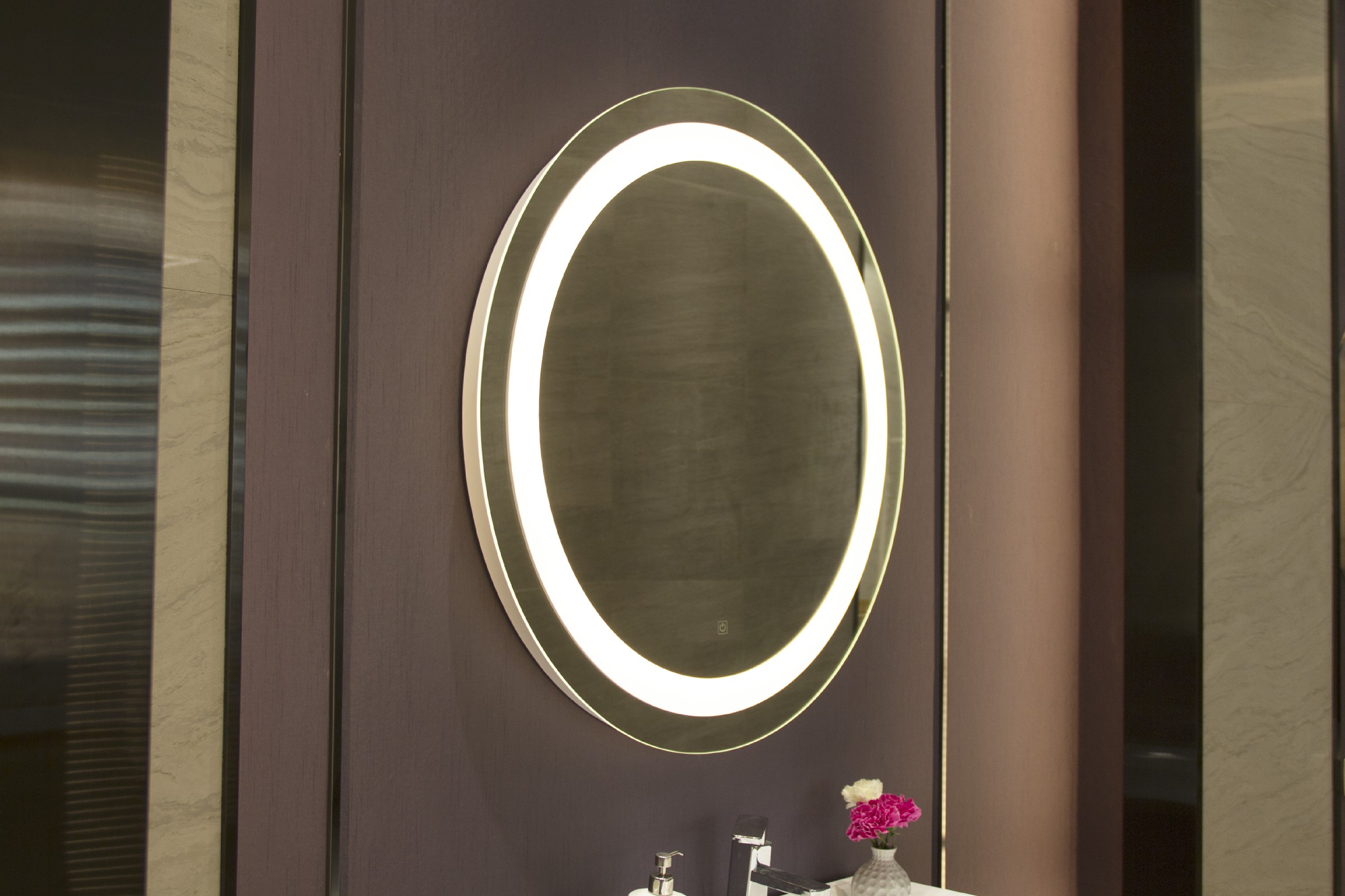 Rust Proof Led Smart Bathroom Mirror Dirt Resistant Easy Maintenance
