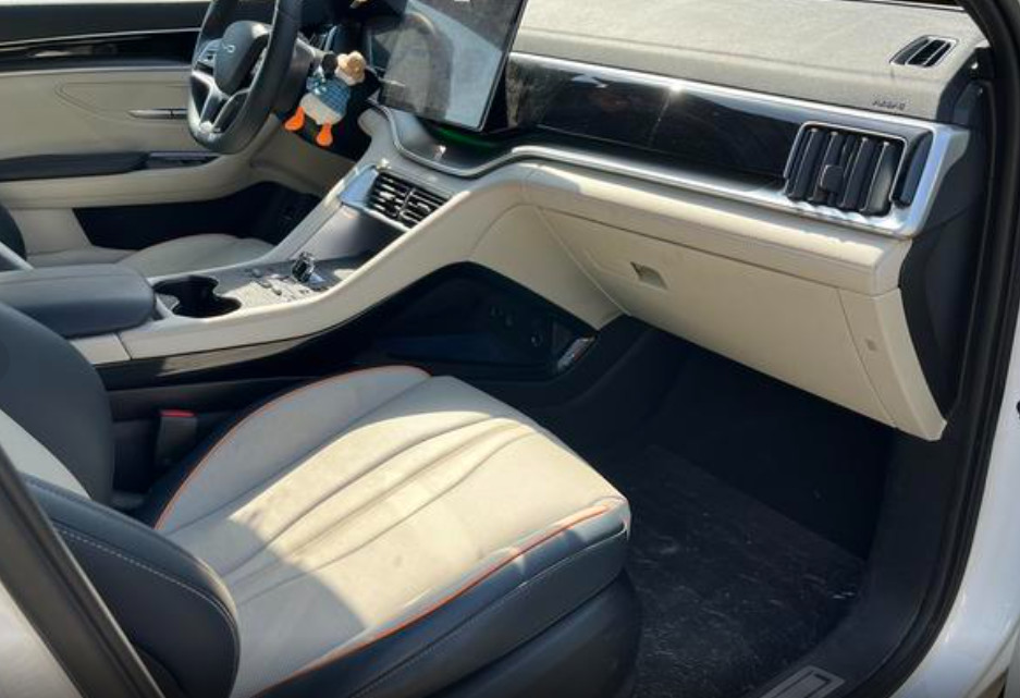 Song PLUS DM 2023 DM-i Champion Edition 150KM Flagship PLUS BYD Compact SUV 1.5L 110HP L4 Plug-in Hybrid