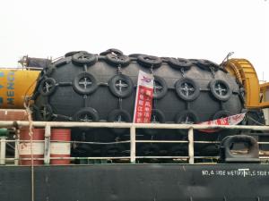 China Compressed Air Filled Pneumatic Fenders For Damage Prevention In Marine Operations factory
