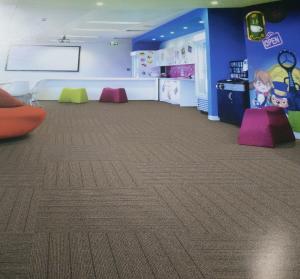 China 50x50cm Office Carpet Flooring , Nylon Carpet Tiles High Low Loop Pile factory