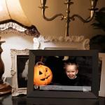 RoHS 10.1" Smart WiFi Photo Frame , 1280x800 Digital Smart Picture Frame