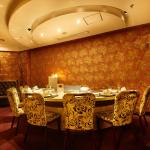 8 Seats Circle Shape Upper or Down Fume Exhaustion Teppanyaki Grill Table