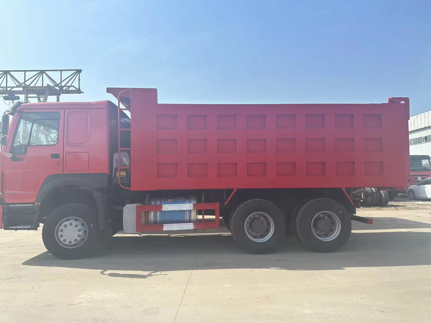 Used Sinotruk Howo 10 Tyres 6X4 40Ton Tipper 371 375HP Long Distance Mine Sand Dump Trucks