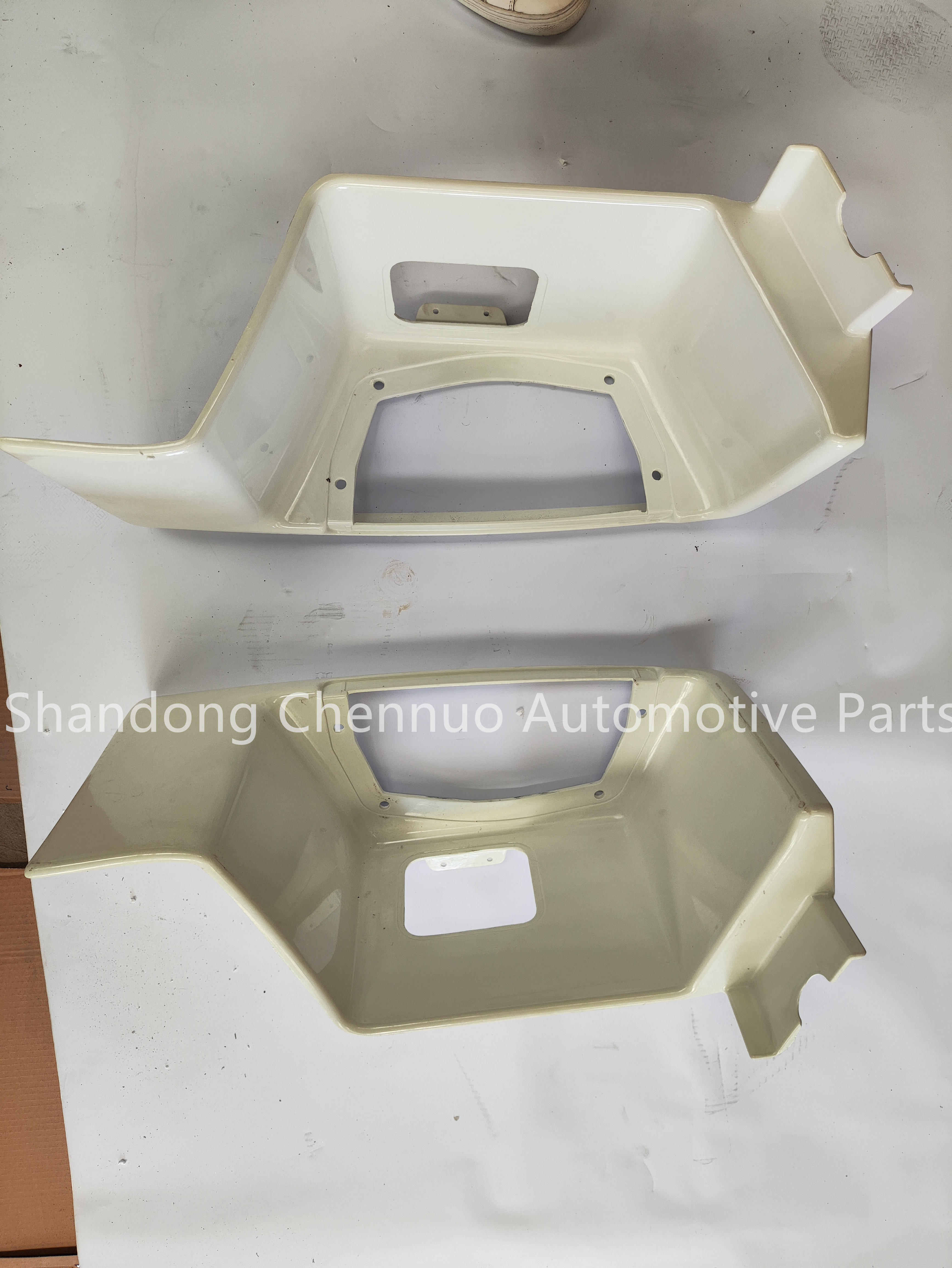 Shandeka Left Boarding Pedal 812W61510-0803-0804 812W61510-0803 Truck parts and components
