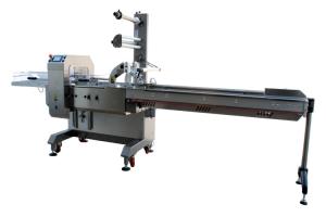 China 100ppm PLC Horizontal Flow Wrap Packing Machine Food Pillow Packaging 500mm Reel Width factory